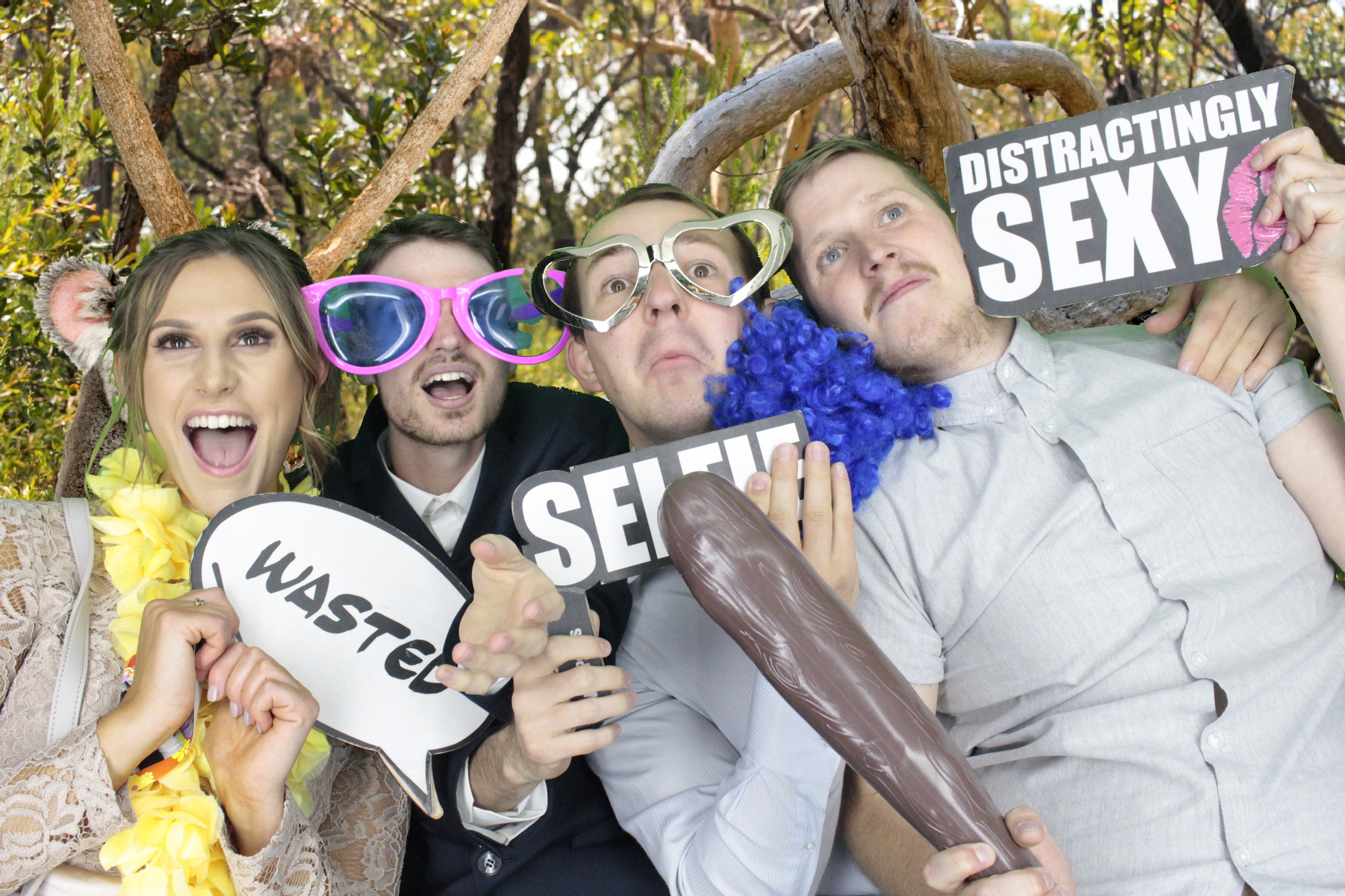 Mr & Mrs Hillier | View more photos from the event at gallery.myphotoboothexperience.co.uk/u/MyPhotoBoothExperienceLtd/Mr-Mrs-Hillier